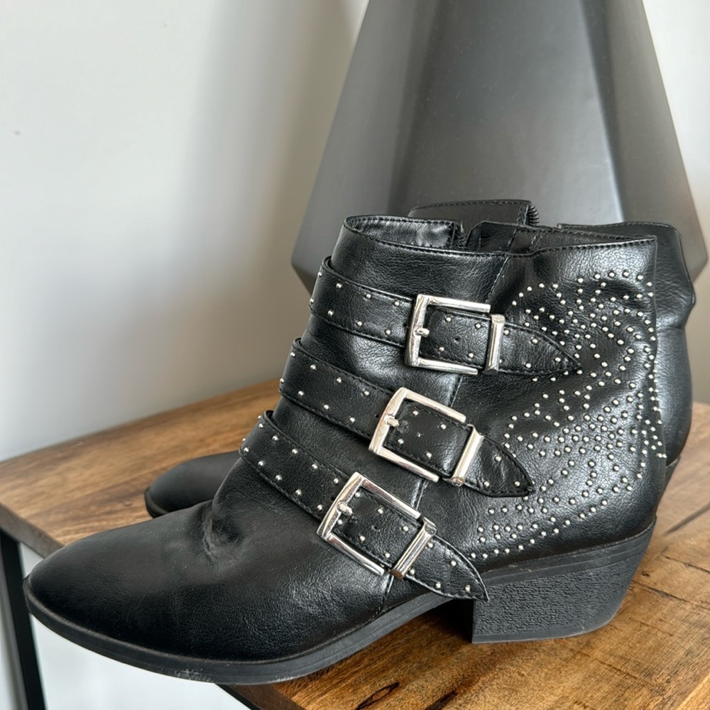Black booties women’s size 8